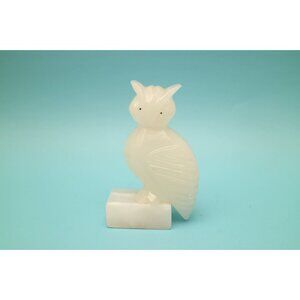 Vintage Carved White Stone Onyx Alabaster Owl Sculpture Figurine Paperweight